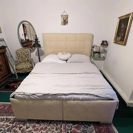 Magical With Terrace Near Hradcany Apartamento
