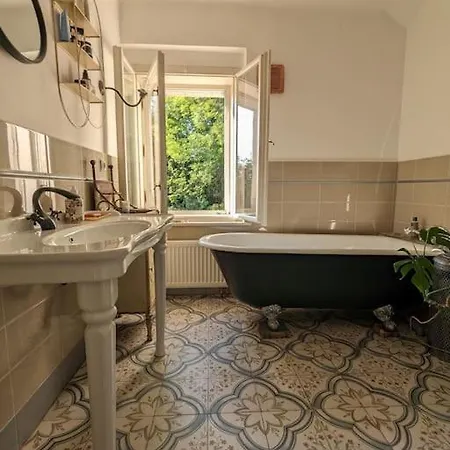 Magical With Terrace Near Hradcany * Praga